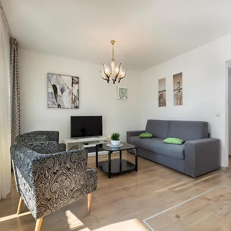 Modern In Katari With Terrace Apartment Pula