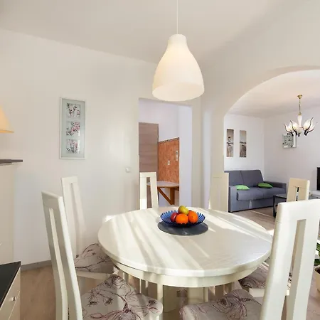 Modern In Katari With Terrace * Pula