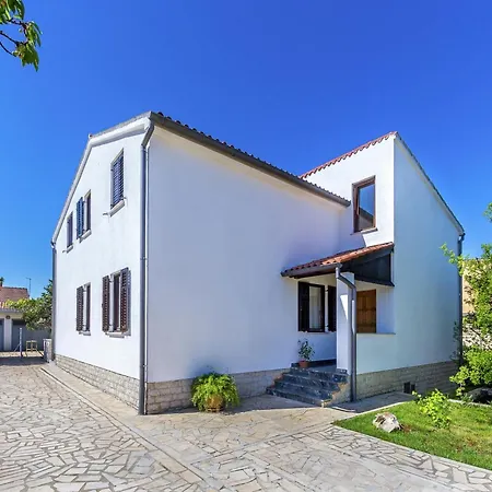 Modern In Katari With Terrace Apartment