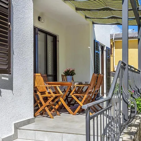 Apartment Modern In Katari With Terrace